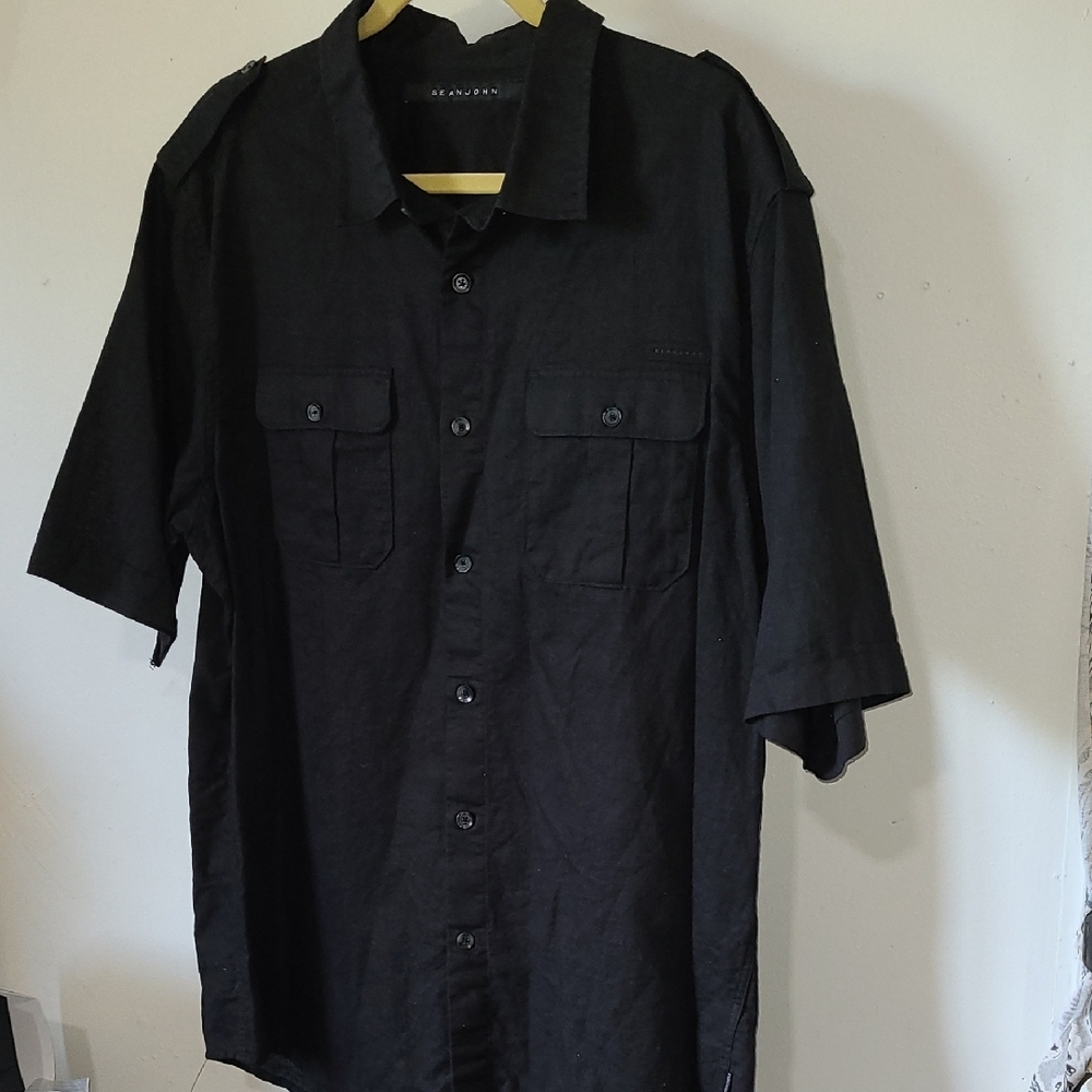Sean John Black Short-Sleeve Button Front Shirt with Chest Pockets